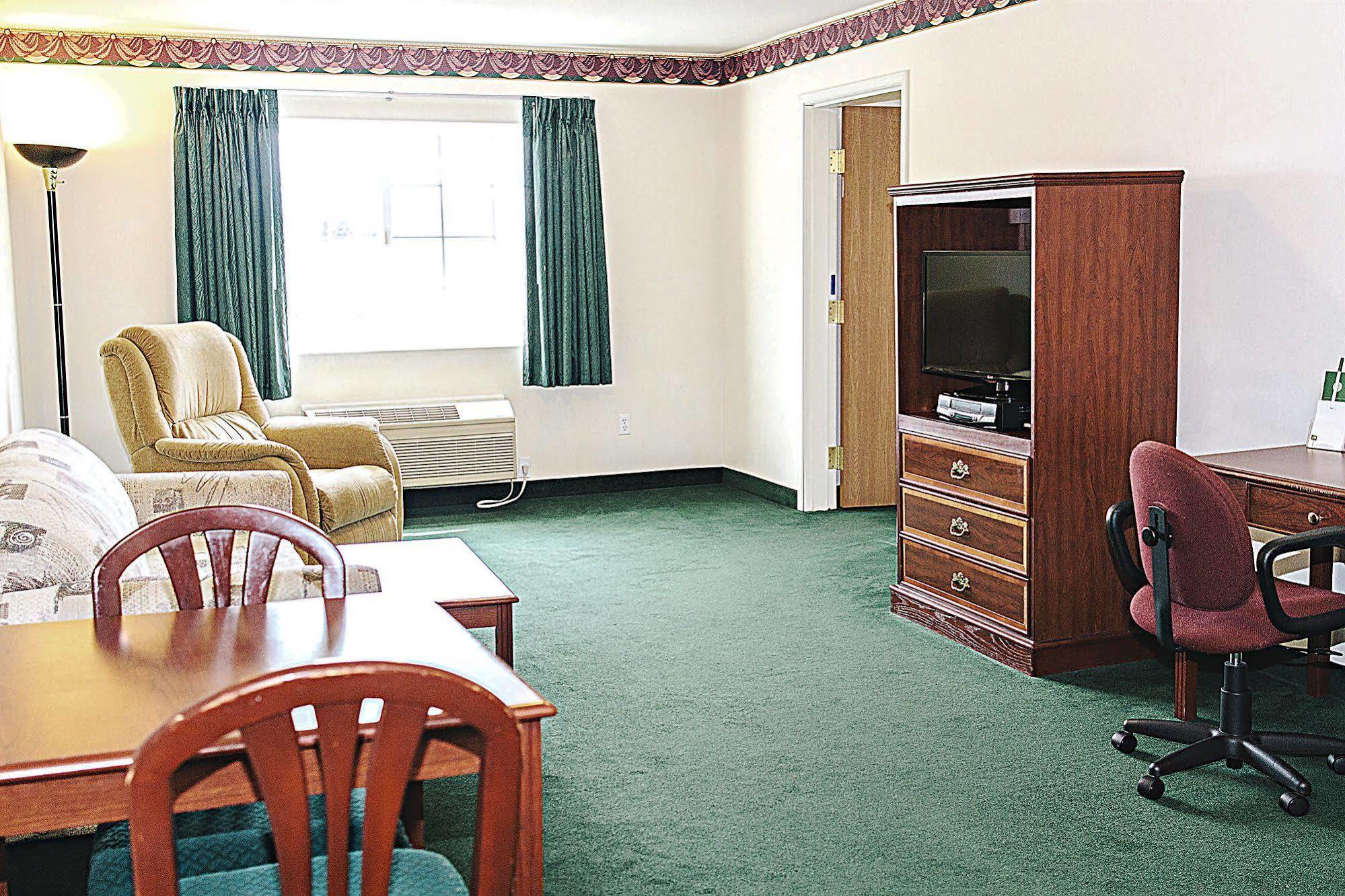 Fairbridge & Hotel 3*