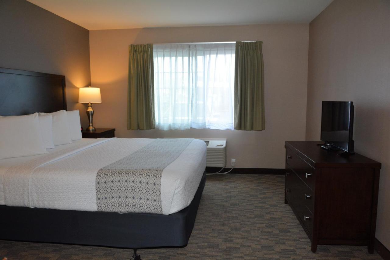 Hotel Fairbridge & DuPont